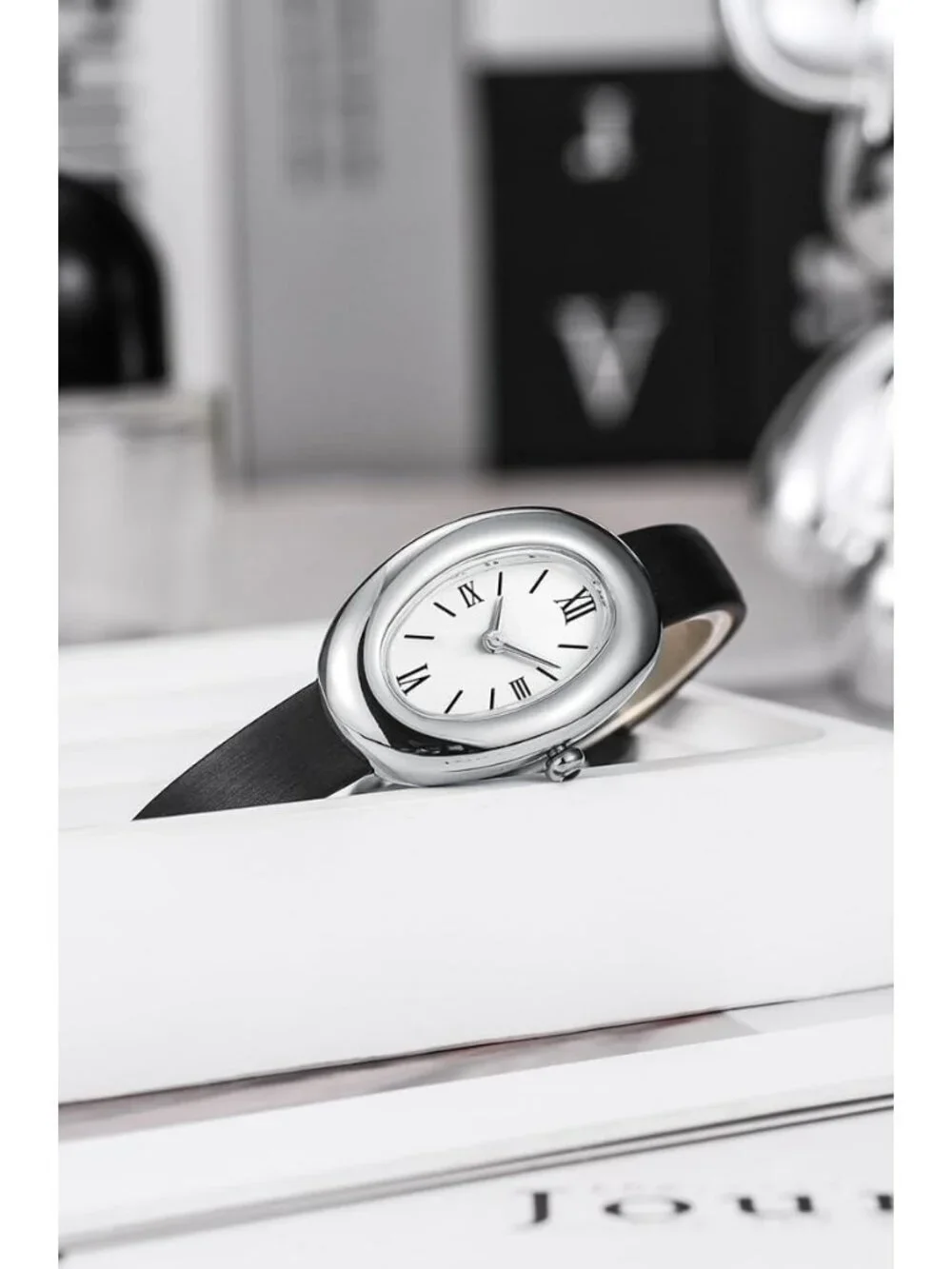 Women's Silver Black Analog Quartz Elegant Dial Bangle Vintage Bracelet Watch